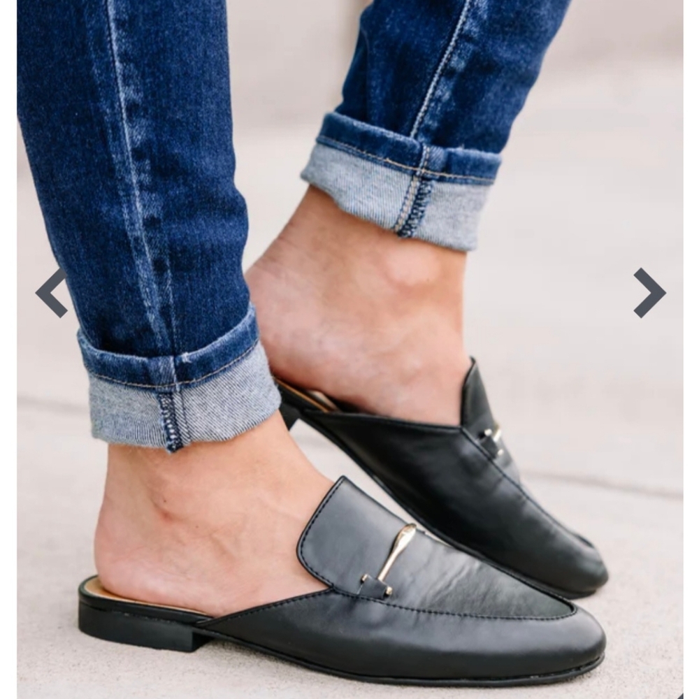 NIB The Mint Julep Boutique Be Your Own Boss Black Mules Sz 6.5 / 7